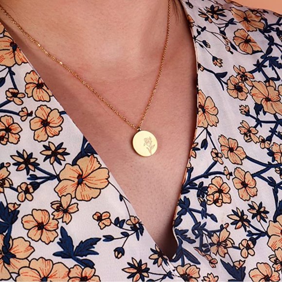 Minimalist Birth Month Flower Gold Necklace - February - Picture 2 of 4